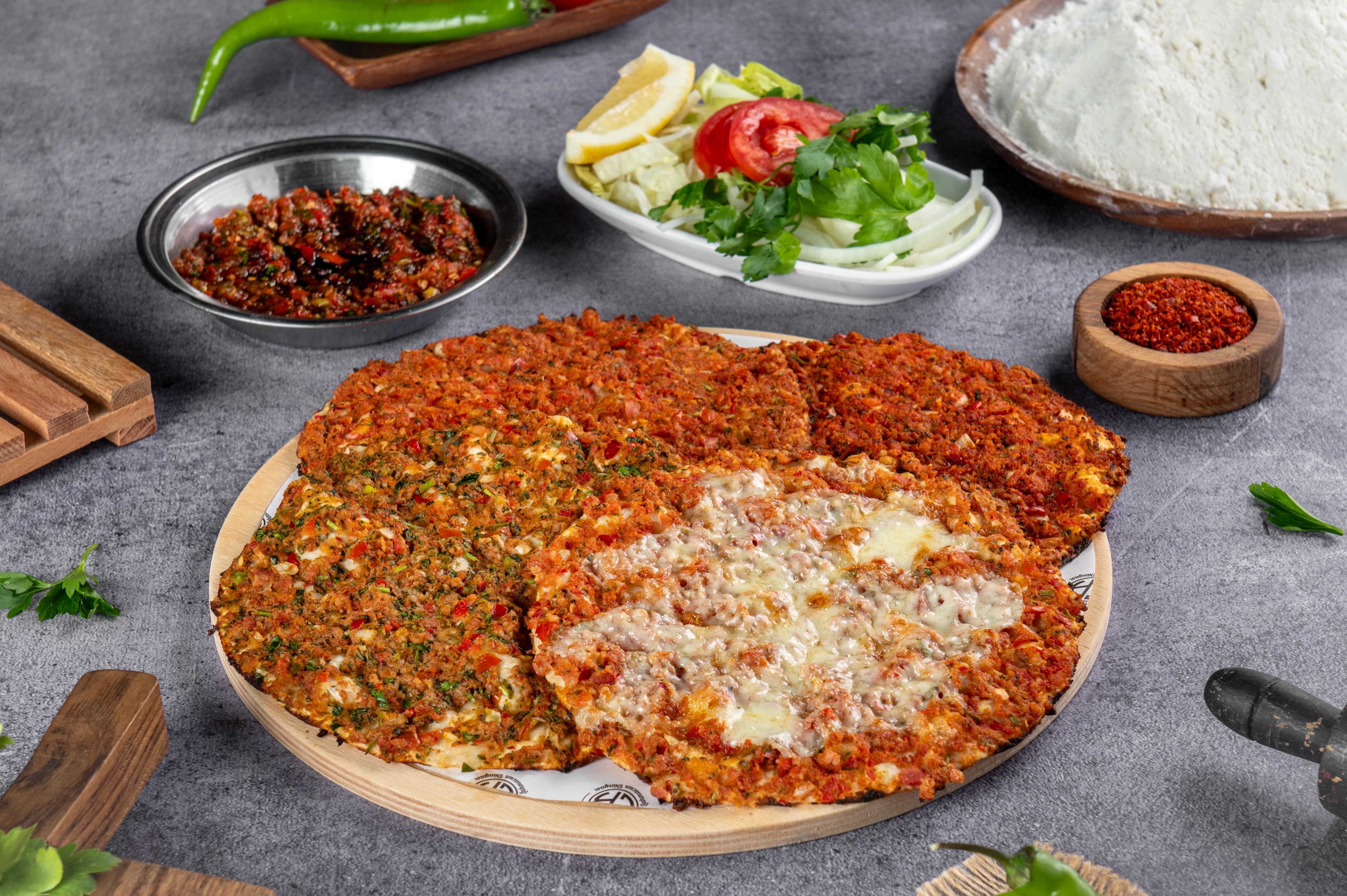 Lahmacunlar